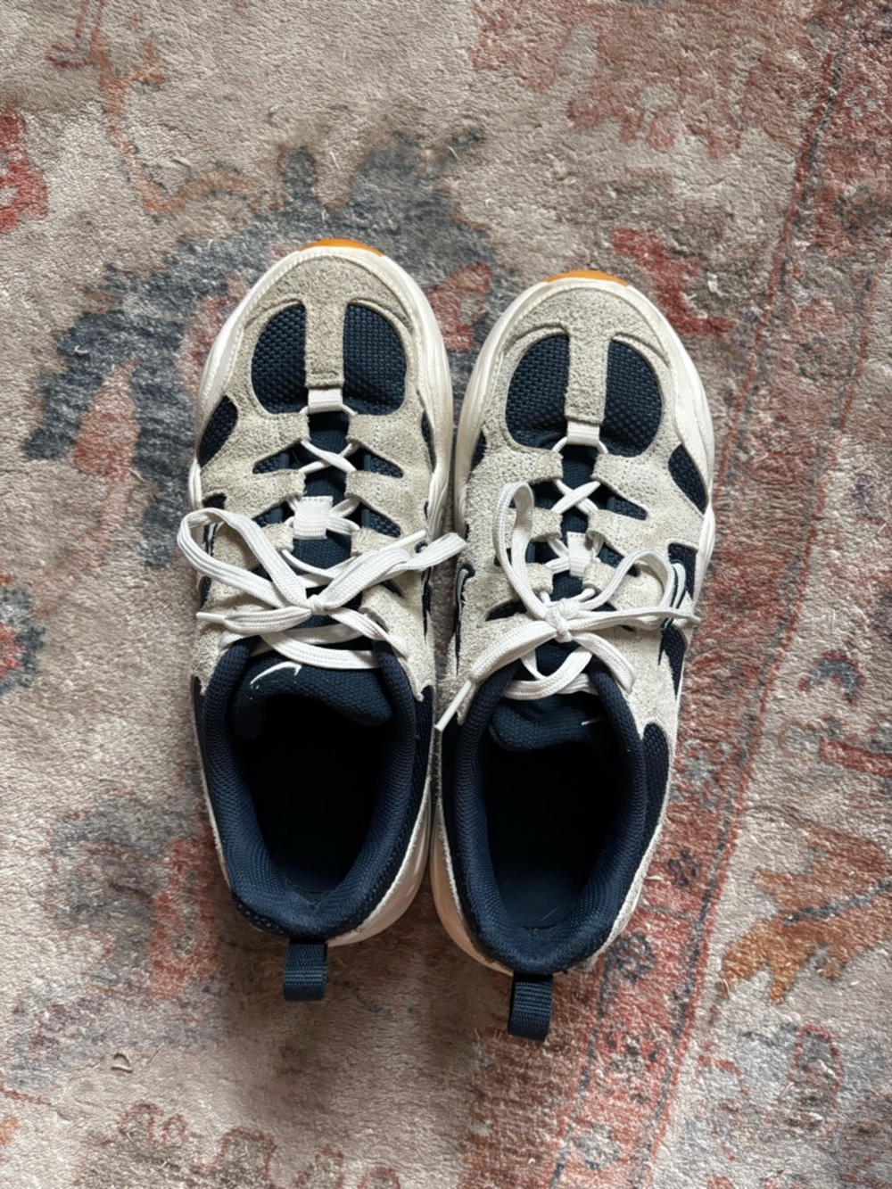 Nike Tech Hera Sneakers